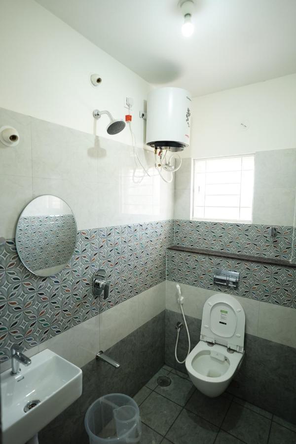Castle Suites By Haven Homes, Kempegowda International Airport Road 班加罗尔 外观 照片