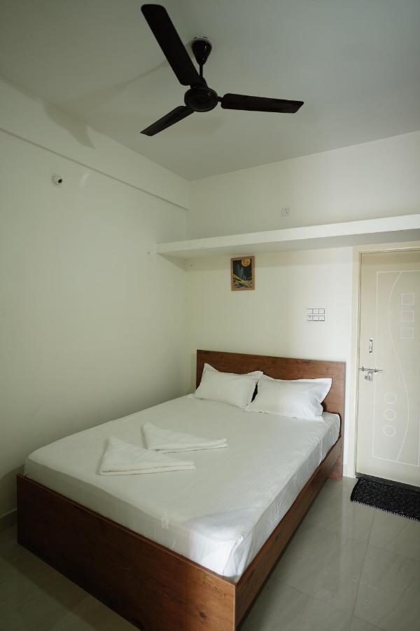 Castle Suites By Haven Homes, Kempegowda International Airport Road 班加罗尔 外观 照片
